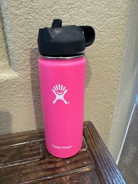 Hydro Flask Flamingo Pink Wide Mouth Bottle with Black Flex Cap 18oz
